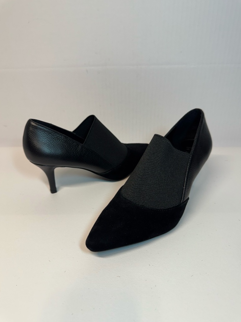 LOGO by Lori Goldstein Serena Black Leather & Suede Pointed Toe Heels Size 8.5M